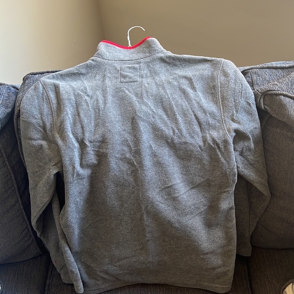 Beautiful fleece jacket by Old Navy. Neck zipper - Picture 5 of 6